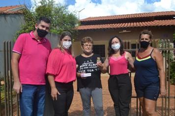Assistência Social e Centro do Idoso promovem ação surpresa aos idosos em casa