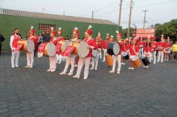 Fanfarra do Colégio Hermínia participa de Desfile em Pitangueiras