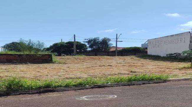 Seisuma segue com a roçagem nos bairros