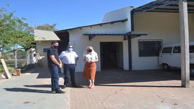 Prefeito Moises faz visita à APAE em Sabáudia