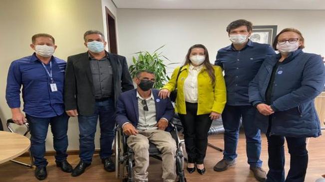 Moises e vereadores cumprem agenda em Curitiba