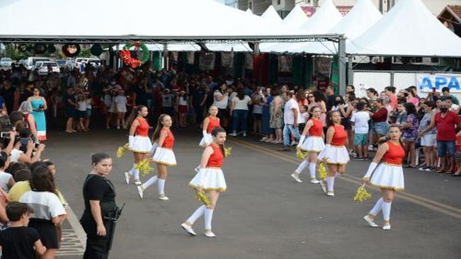 Calendário Festivo teve Fanfarra Musical de Sabáudia