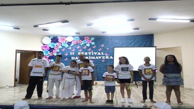 Apresentações do 2° Festival da Primavera encanta familiares em Sabáudia